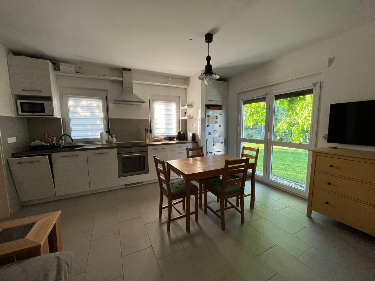 Orsolya Apartmanhaz Siofok Exterior photo